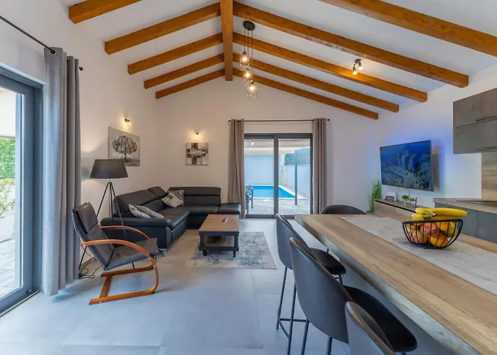 بيت للعطل House Edera